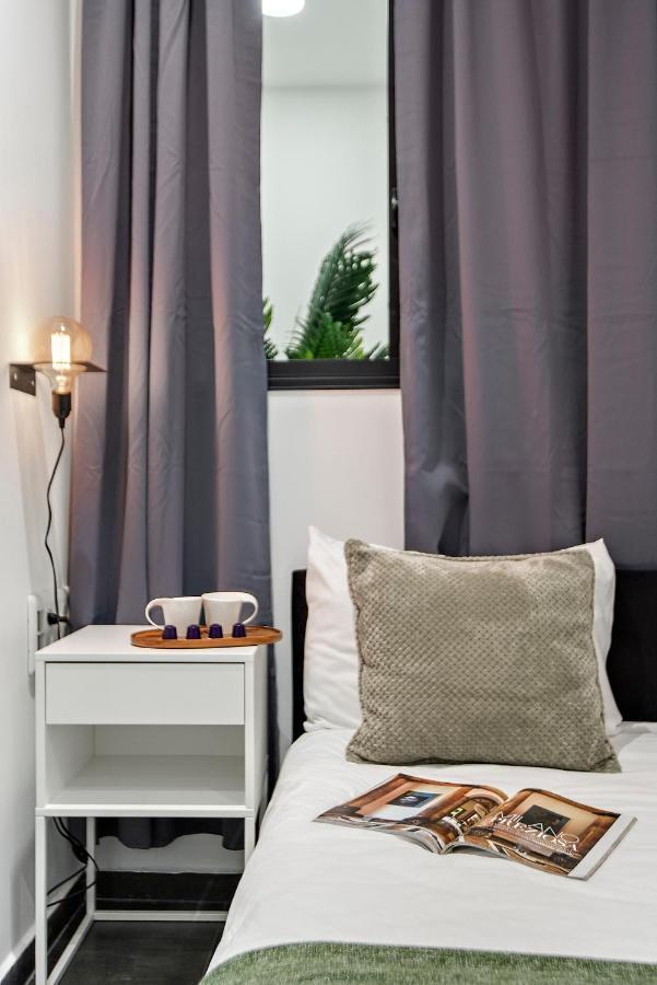 Renovated Apt On Frishman Beach With Bomb Shelter M8 텔아비브 외부 사진